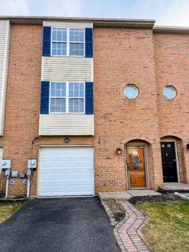 Main picture of 42 Corriere Rd