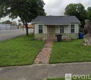 Main picture of 463 Linares St