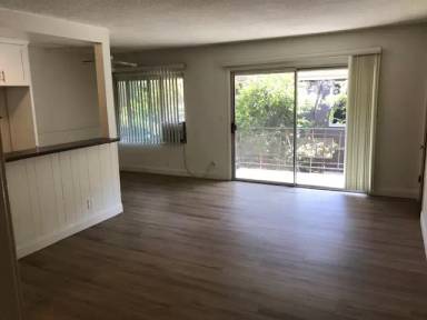 Main picture of 628 E Cedar Ave
