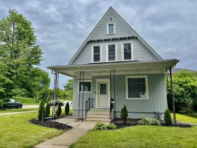 Main picture of 1031 N 4th St