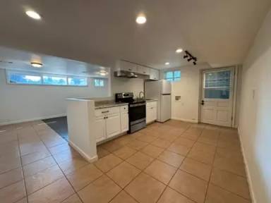 Main picture of 335 Park St
