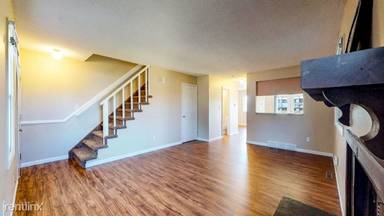 Main picture of 301 Sundance Cir N