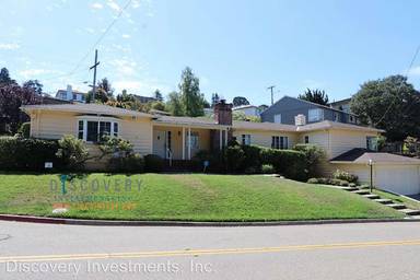 Main picture of 2373 Leimert Blvd