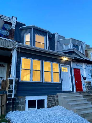 Main picture of 2009 S 58th St