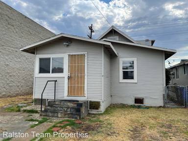 Main picture of 1320 Hoover Ave