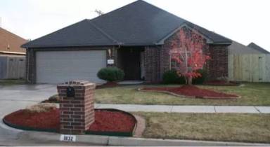 Main picture of 1832 NW 172nd St