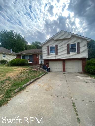 Main picture of 8801 Everett Ave