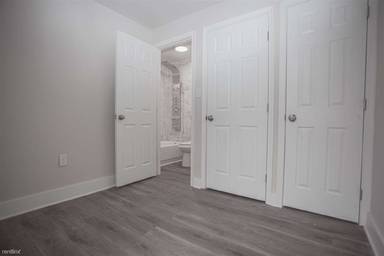 Main picture of 2007 W Indiana Ave