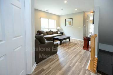 Main picture of 236 Warren St