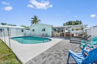 Main picture of 833 NW 9th Ave
