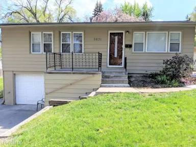 Main picture of 5631 Ruggles St