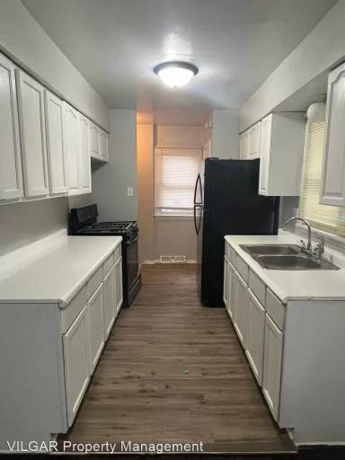 Main picture of 647 New Hampshire St
