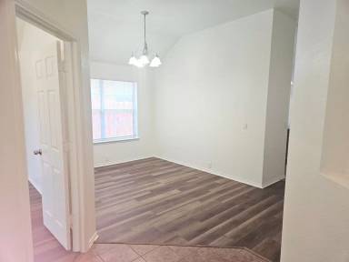 Main picture of 8613 Silverbell Ln