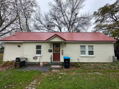 Main picture of 88 Oak St