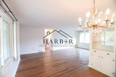 Main picture of 1822 34th St NW