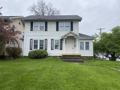 Main picture of 615 Meyer Ave