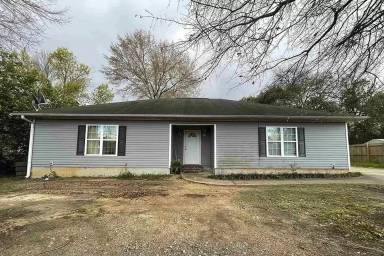 Main picture of 806 E Church St