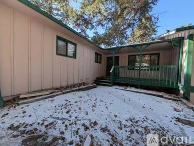 Main picture of 1015 Edge Hill Dr