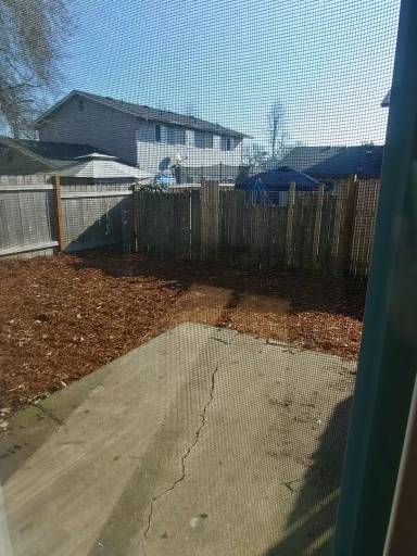 Main picture of 323 S 40th Pl
