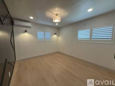 Main picture of 114 S Emerald Pl
