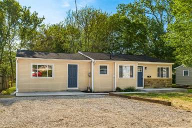 Main picture of 3212 T Ave