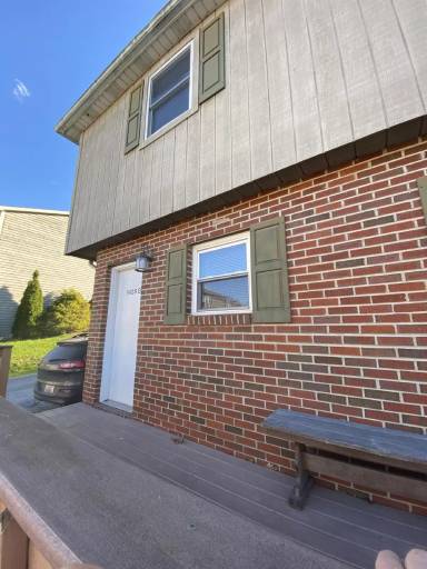 Main picture of 1428 Centerhill Ave