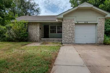 Main picture of 616 E Bouse Dr