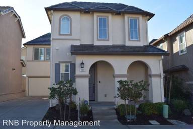 Main picture of 1051 Bridlewood Dr