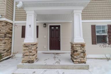 Main picture of 1502 Simsbury St