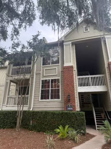 Main picture of Long Grove Condominiums