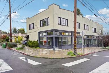 Main picture of 2800 Madera Ave