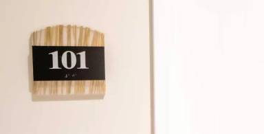 Main picture of 103 N 1st St