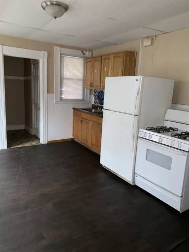 Main picture of 497 Grand St