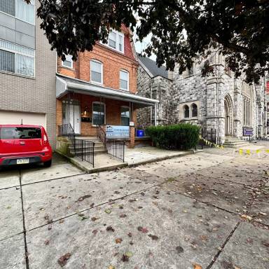 Main picture of 4622 Kingsessing Ave