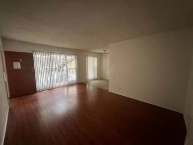 Main picture of 3945 W 8th St