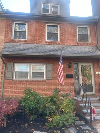 Main picture of 908 N Bancroft Pkwy