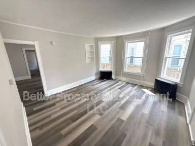 Main picture of 98 W Main St