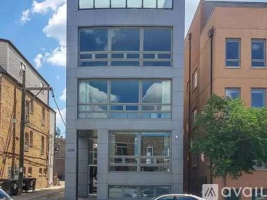 Main picture of 1555 W Diversey Pkwy