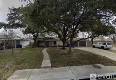 Main picture of 302 Nash Blvd