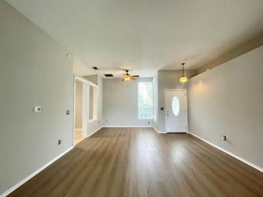 Main picture of 1063 Sugarberry Trl