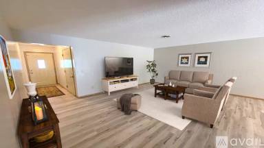 Main picture of 620 N Sycamore Ave