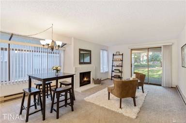 Main picture of 10003 NE 123rd St