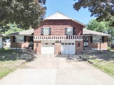 Main picture of 7517 Hawthorne Ave