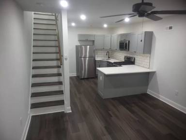 Main picture of 934 N Farson St