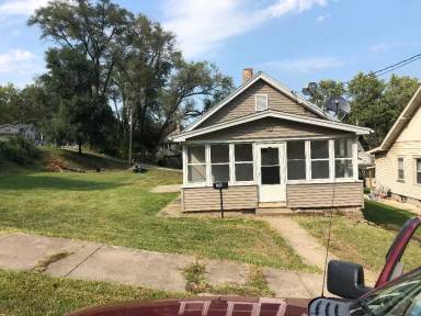 Main picture of 105 Peru Ave