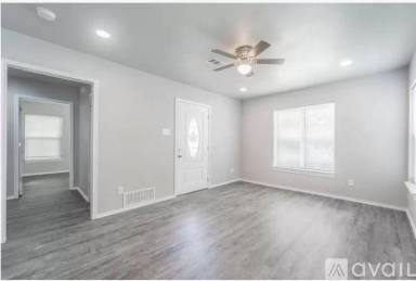 Main picture of 2475 Volga Ave