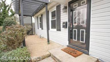 Main picture of 525 Marion Rd
