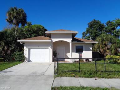 Main picture of 119 Caroline Dr