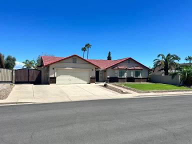 Main picture of 923 N 59th St