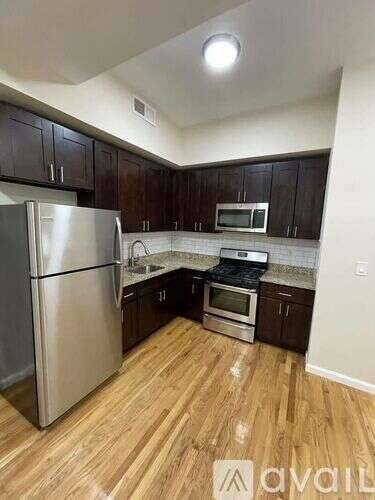 Main picture of 498 5th Ave
